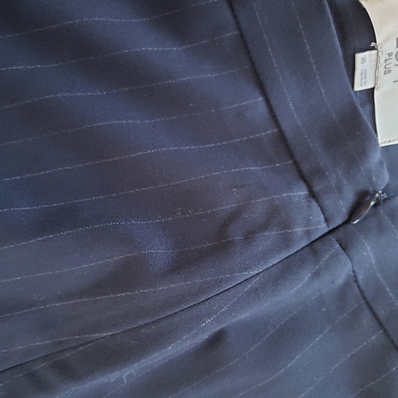 Navy Pinstriped Skirt - Picture 4 of 4